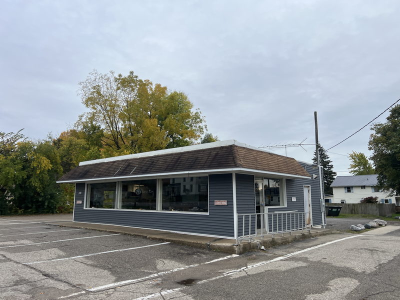 Rachaels (Moonlite Drive-In) - Oct 22 2023 Photo (newer photo)